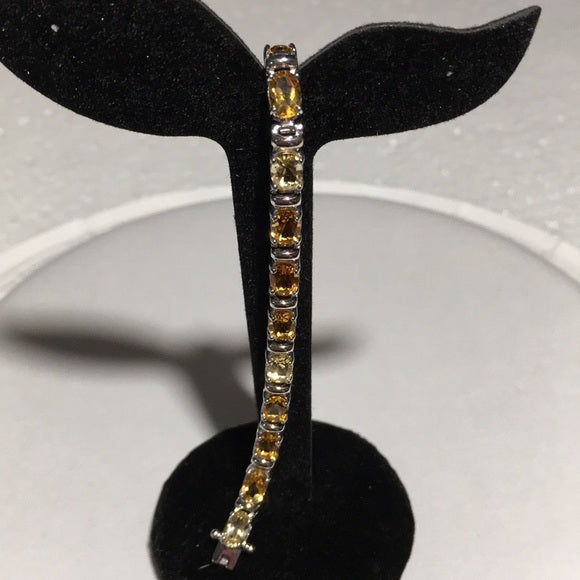 The Velisse Champagne Gleam