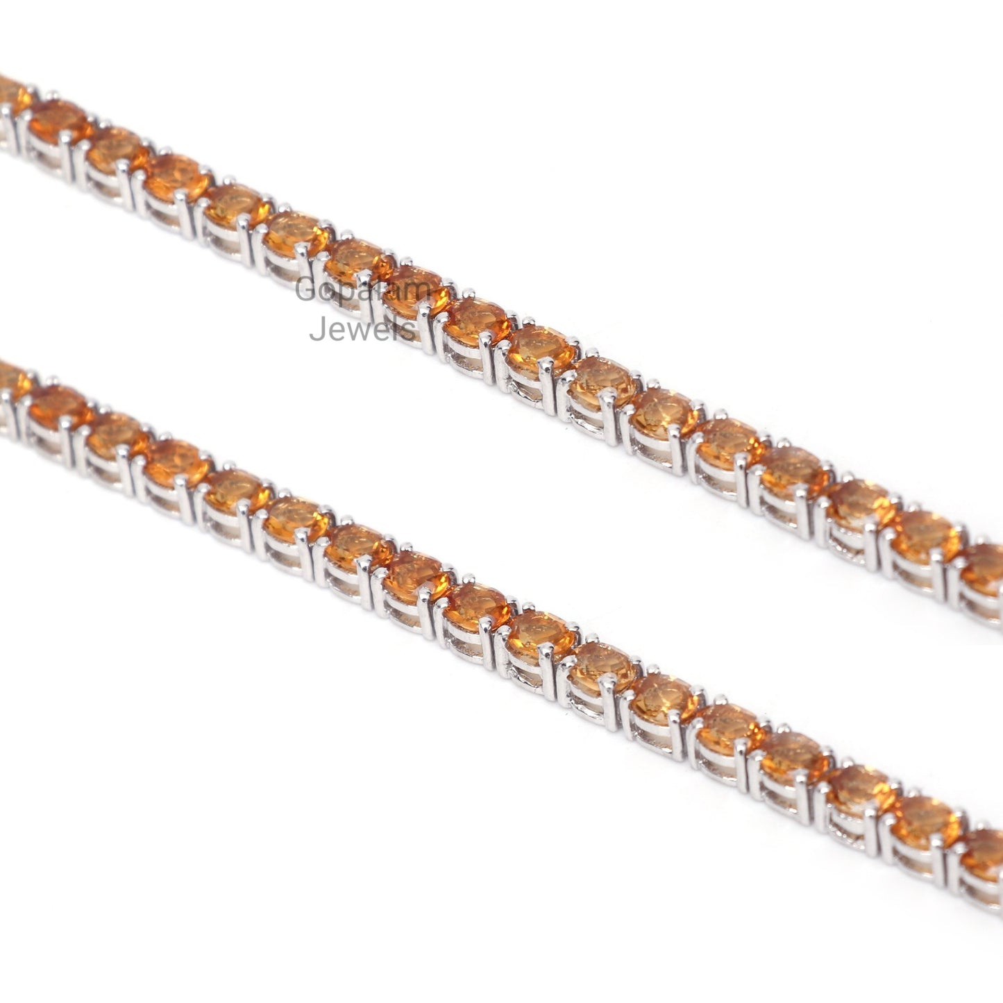 The Velisse Champagne Gleam